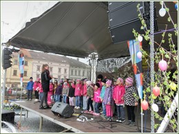 Zobrazit » Velikonoční vystoupení pěveckého sboru Sluníčko